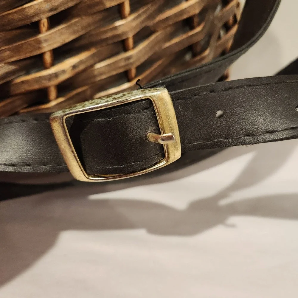 Vintage Decor, Wicker Picnic Basket/Hamper/Creel, leather strap & Closure